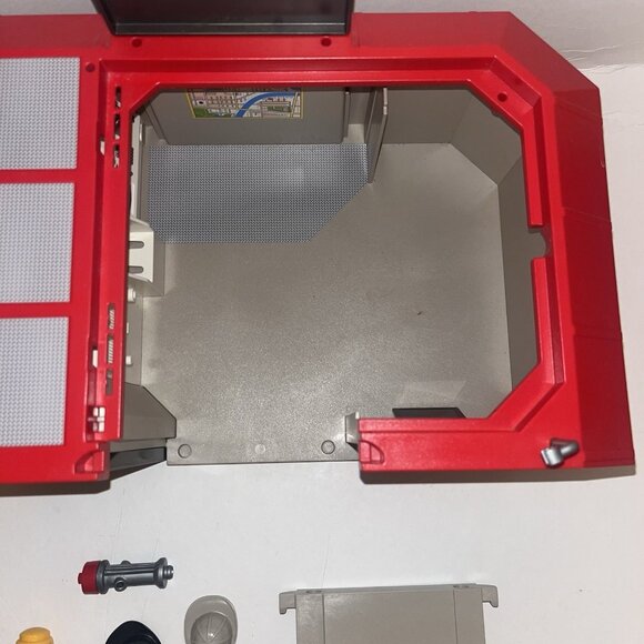 Playmobil 5663 Take Along Fire Station Some Accessories & Figure Incomplete - Picture 7 of 16